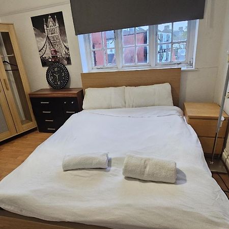 London Edgware Station Apartment Eksteriør billede