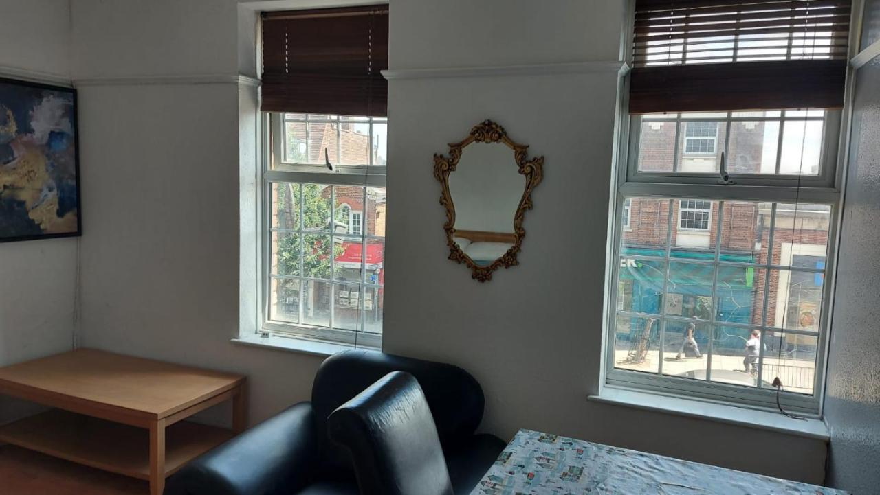 London Edgware Station Apartment Eksteriør billede