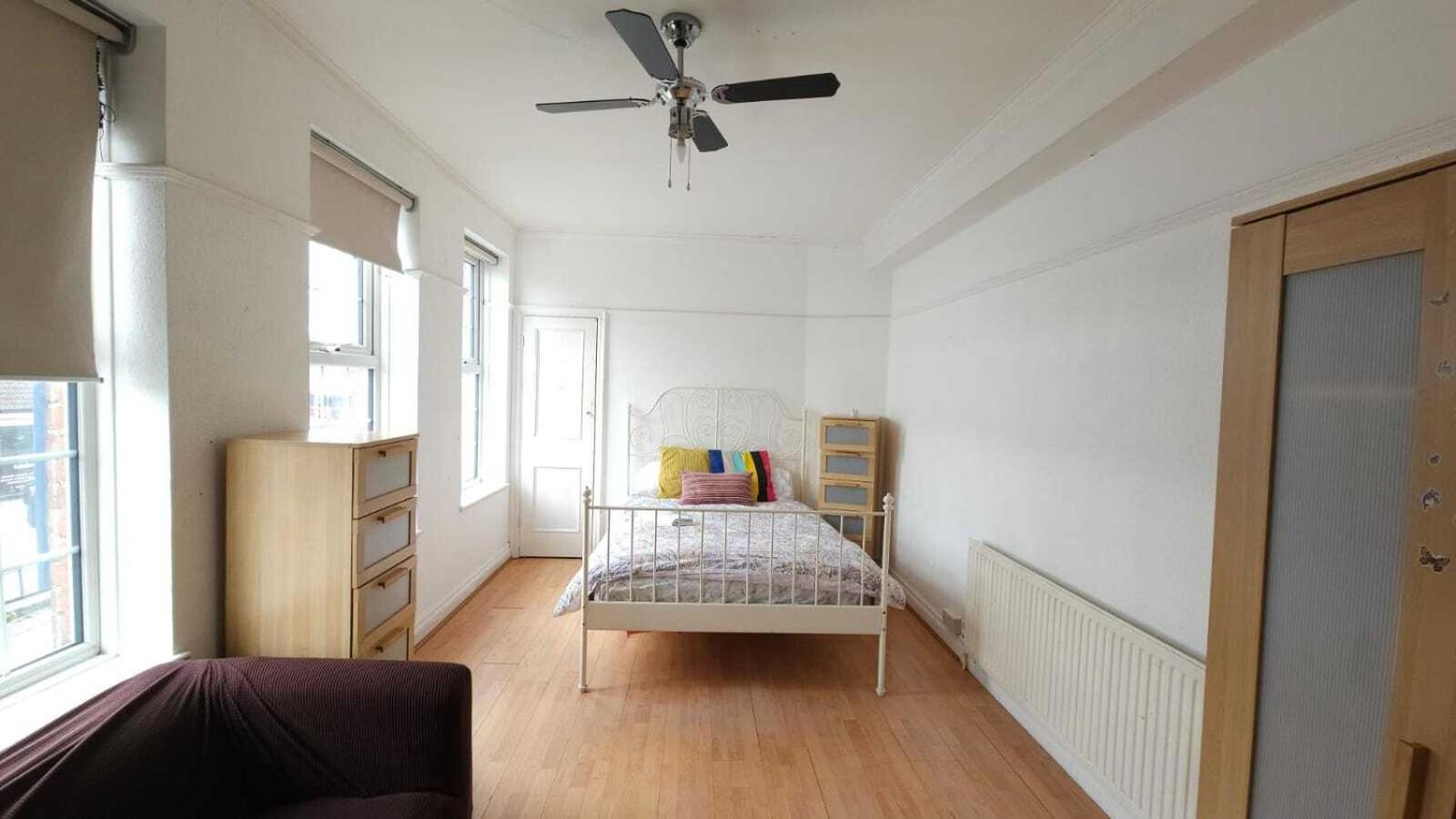 London Edgware Station Apartment Værelse billede